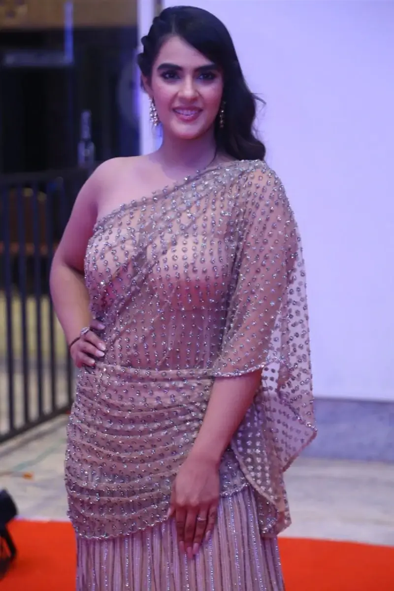 TELUGU ACTRESS KAVYA THAPAR AT BICHAGADU 2 MOVIE RELEASE EVENT 9